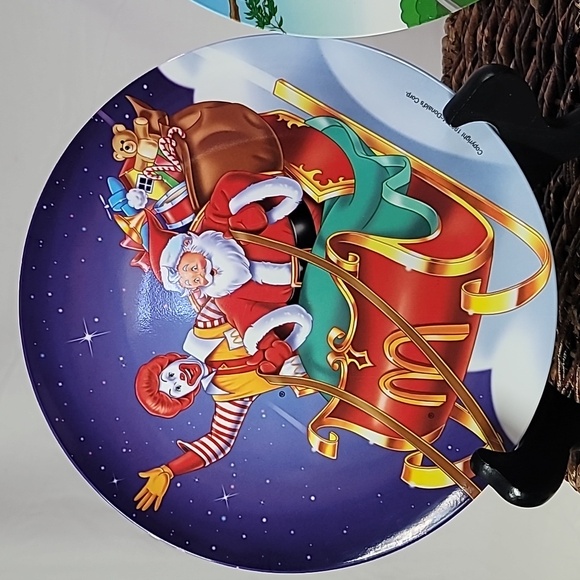 Vintage Ronald McDonald's Collectors Plates 1997 Christmas Plate 1998 Easter Egg - Picture 2 of 9